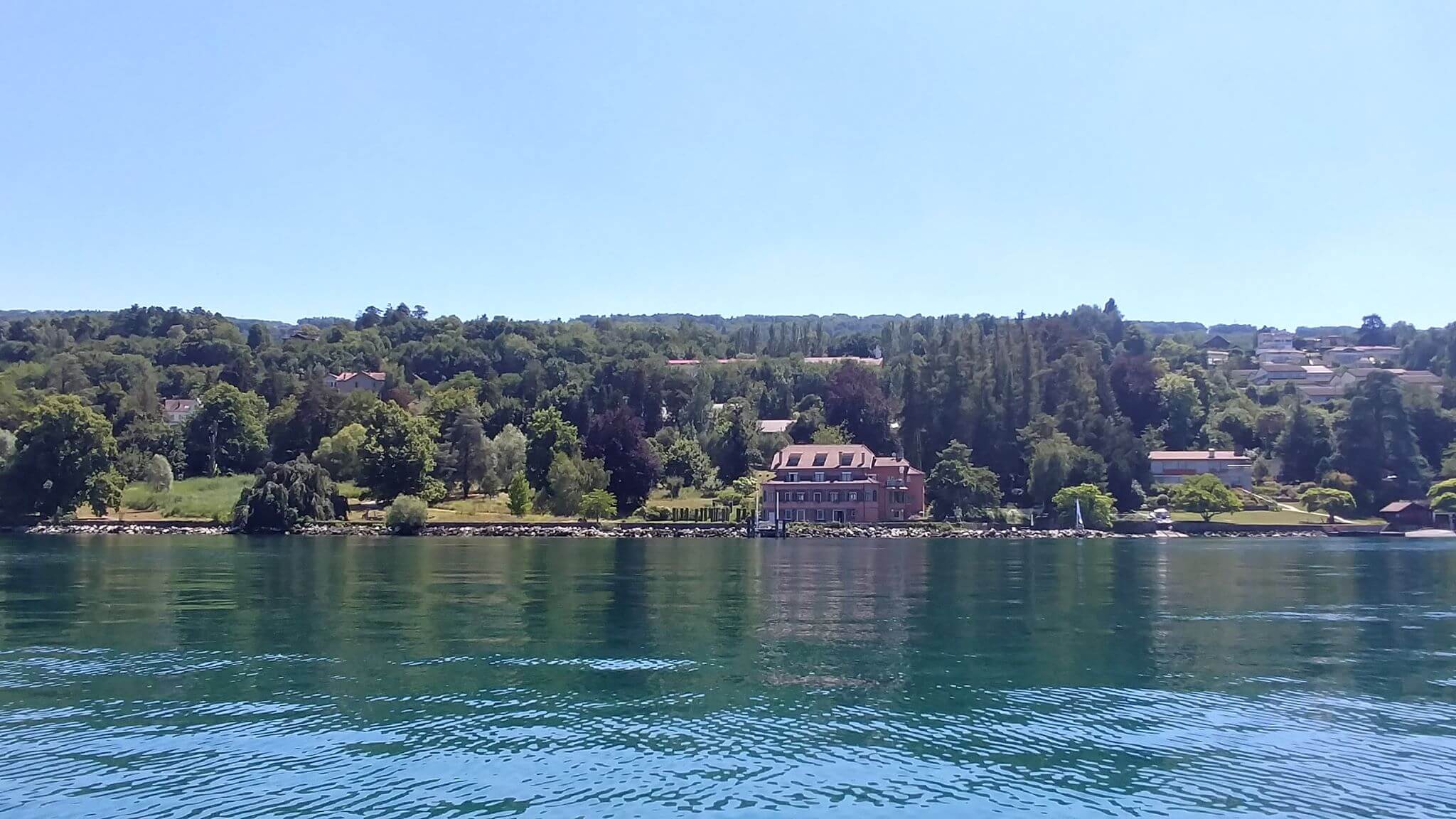 villa lac leman bord du lac